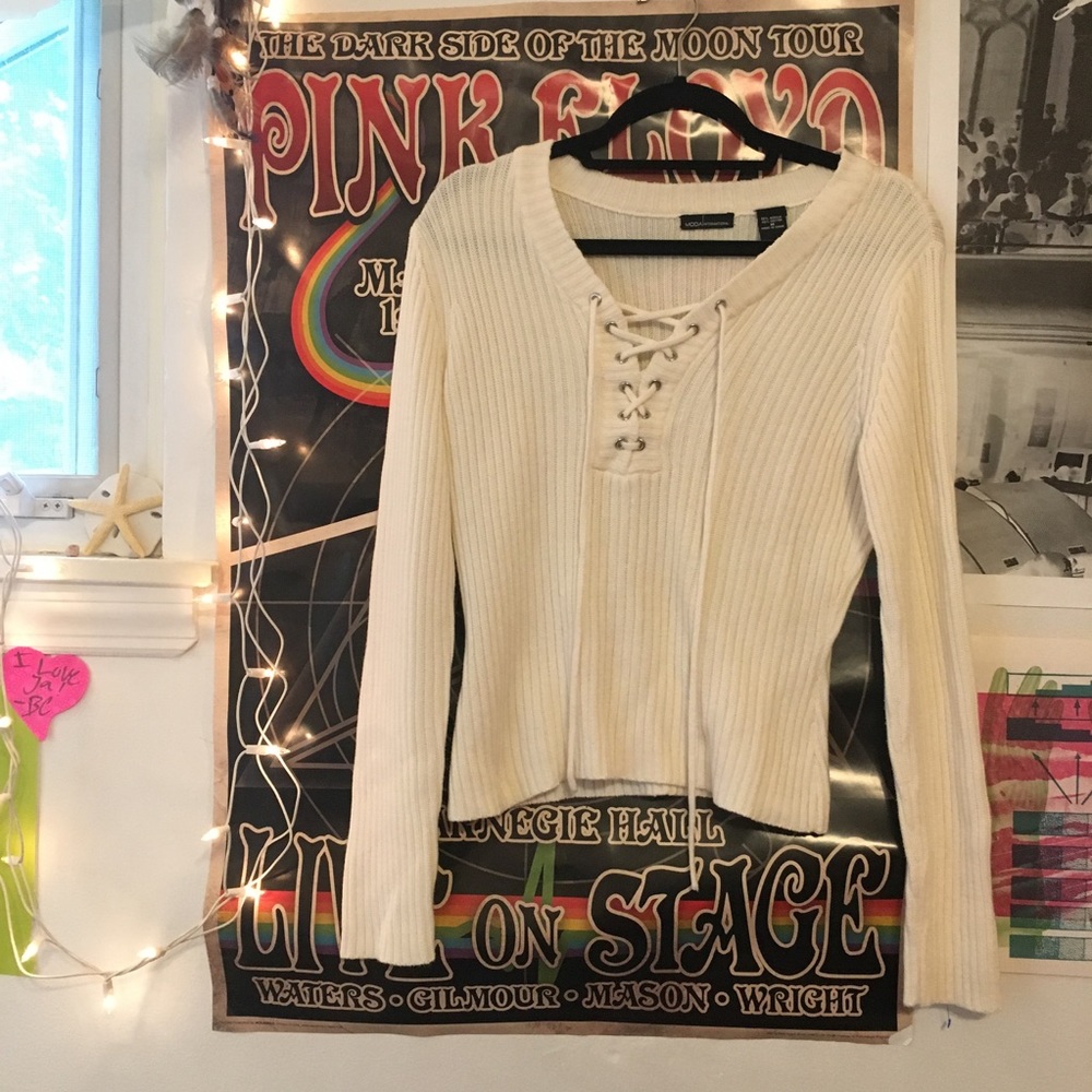 white comfy tied up sweater